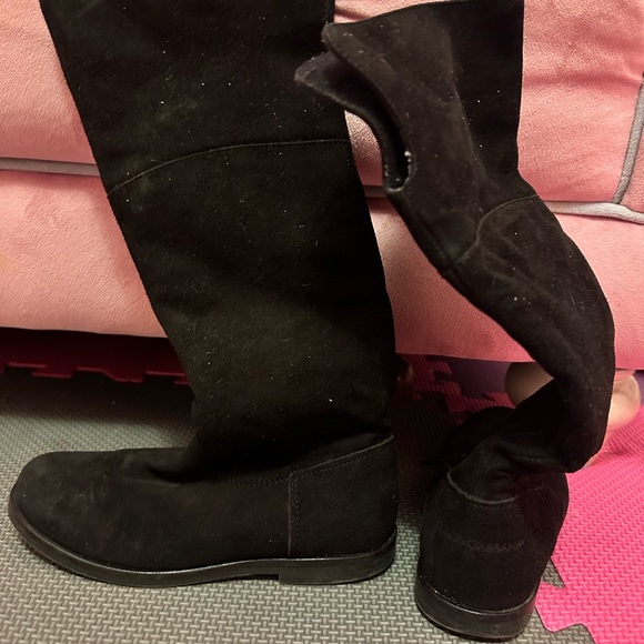 Dolce Gabbana girls suede tall boots - Picture 4 of 5